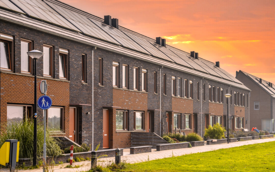 Deweloper bez gazu z sieci: jakie źródło ciepła wybrać w zabudowie jednorodzinnej i szeregowej