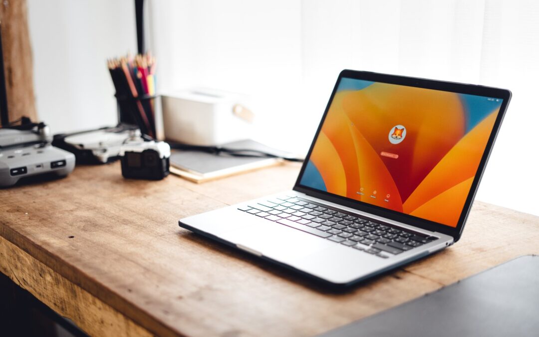 MacBook w pracy freelancera: co sprawdzić przed zakupem, aby ograniczyć ryzyko przestojów